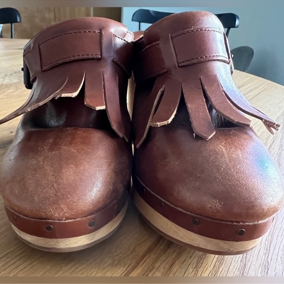 MADEWELL KILTIE CLOGS, SIZE 8. - Picture 9 of 15